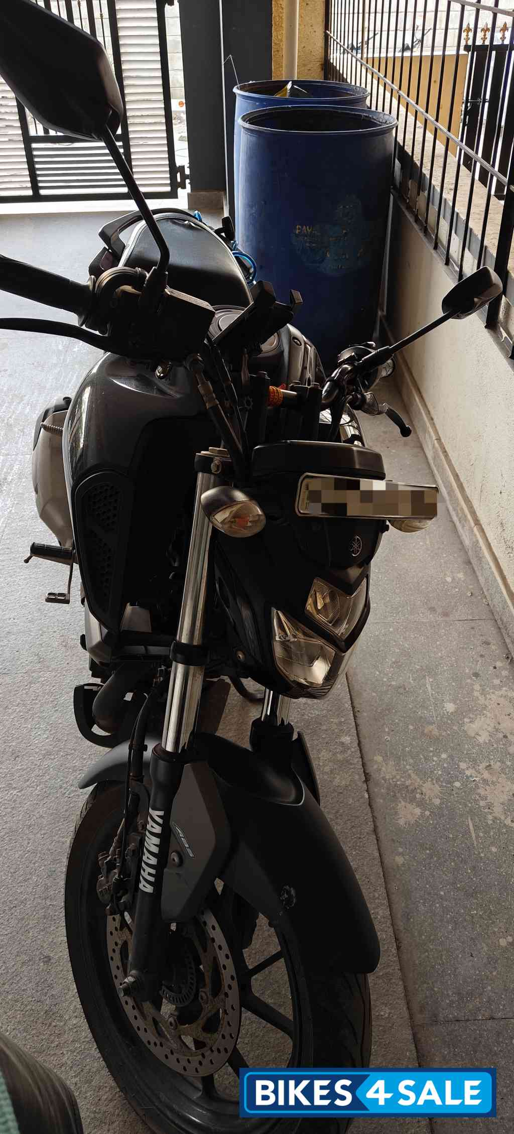 Black Yamaha FZ FI V3 BS6