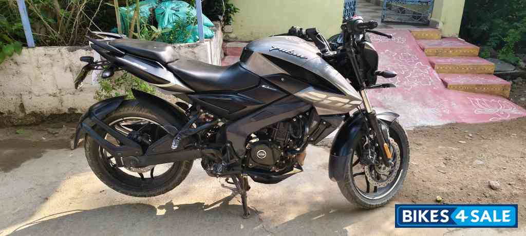 Bajaj Pulsar 200 NS