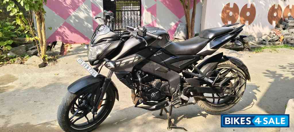 Bajaj Pulsar 200 NS