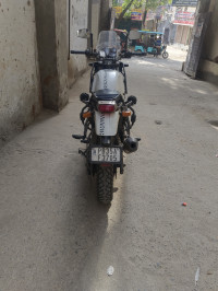 White Royal Enfield Himalayan BS VI