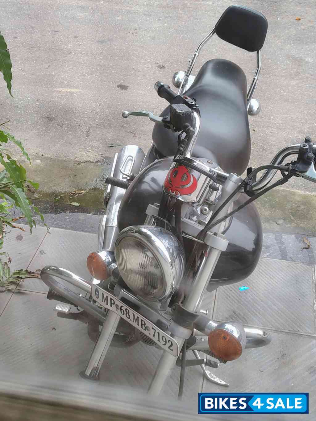 Bajaj Avenger 220 DTS-i