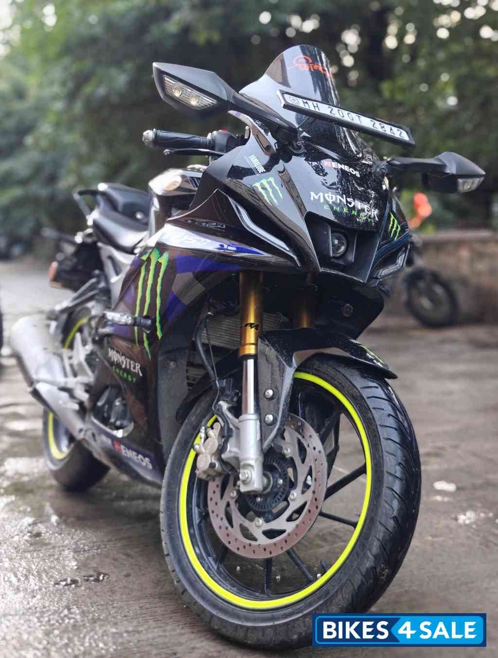 Yamaha R15M Monster Energy MotoGP Edition