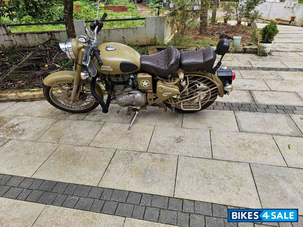 Royal Enfield Classic Desert Storm
