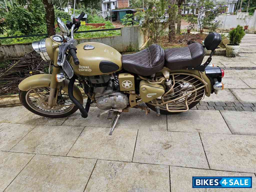 Royal Enfield Classic Desert Storm