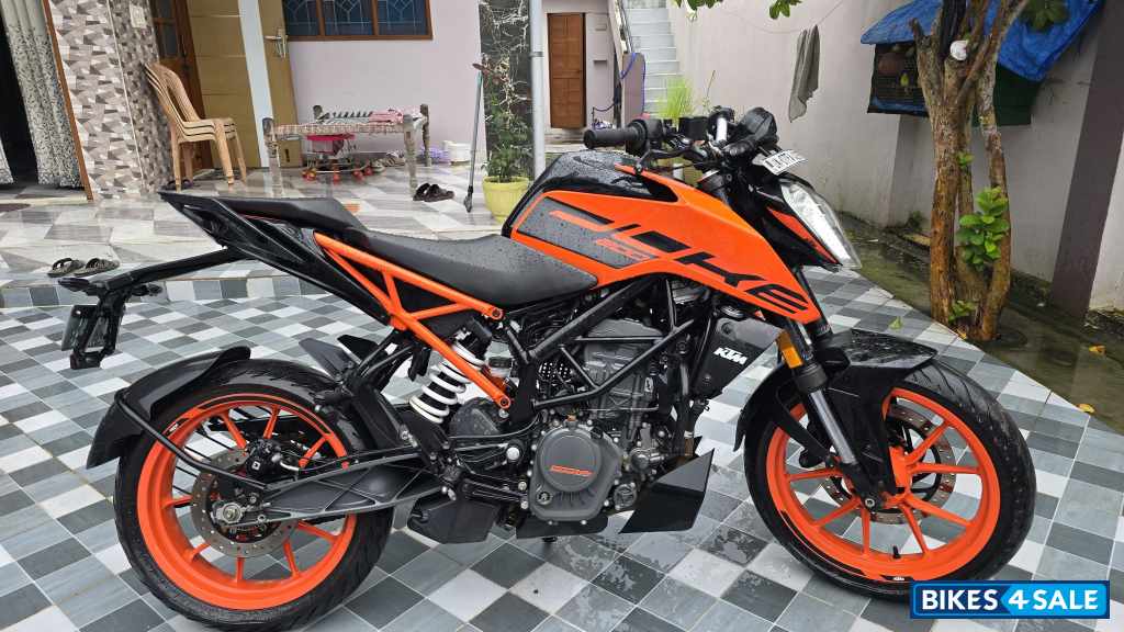 KTM Duke 200 ABS