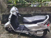 Silver Mahindra Gusto