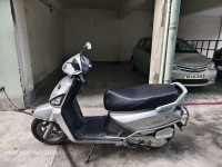 Silver Mahindra Gusto