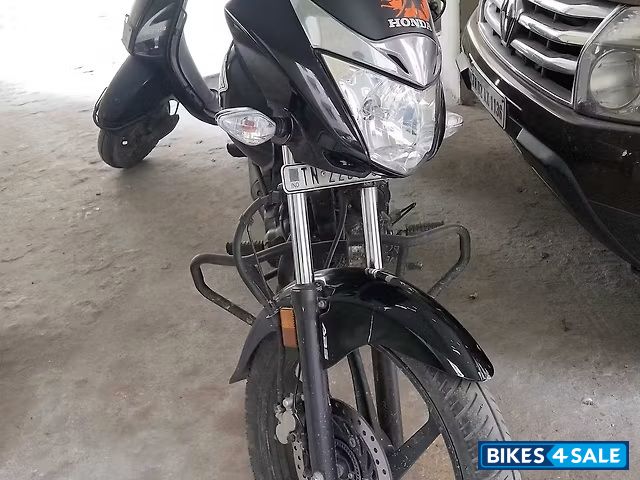 Pearl Igneous Black Honda Unicorn 160 BS6