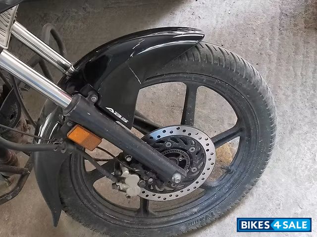 Pearl Igneous Black Honda Unicorn 160 BS6