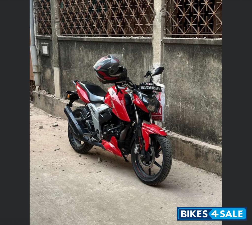 TVS Apache RTR 160 4V BS6