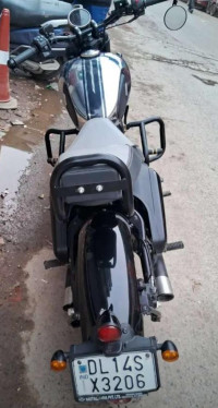 Jawa 42 Bobber Black Mirror