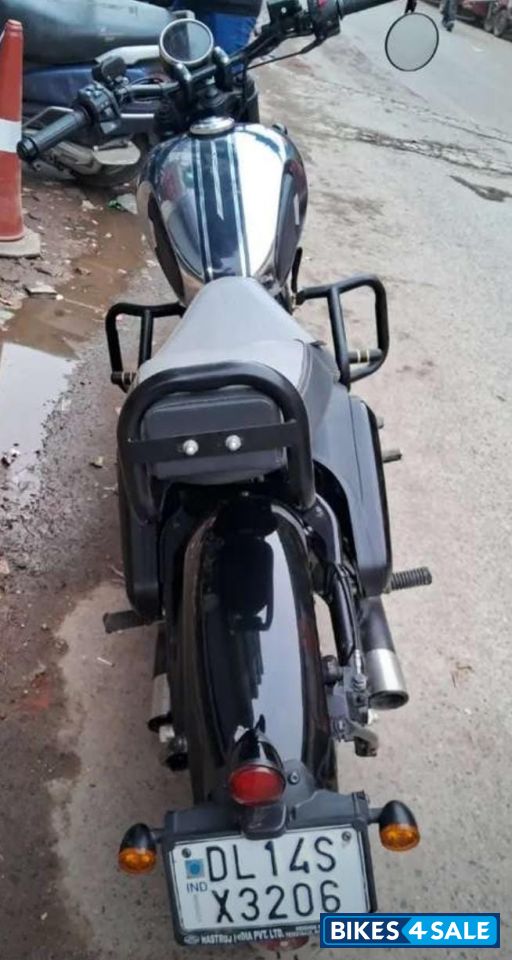 Jawa 42 Bobber Black Mirror