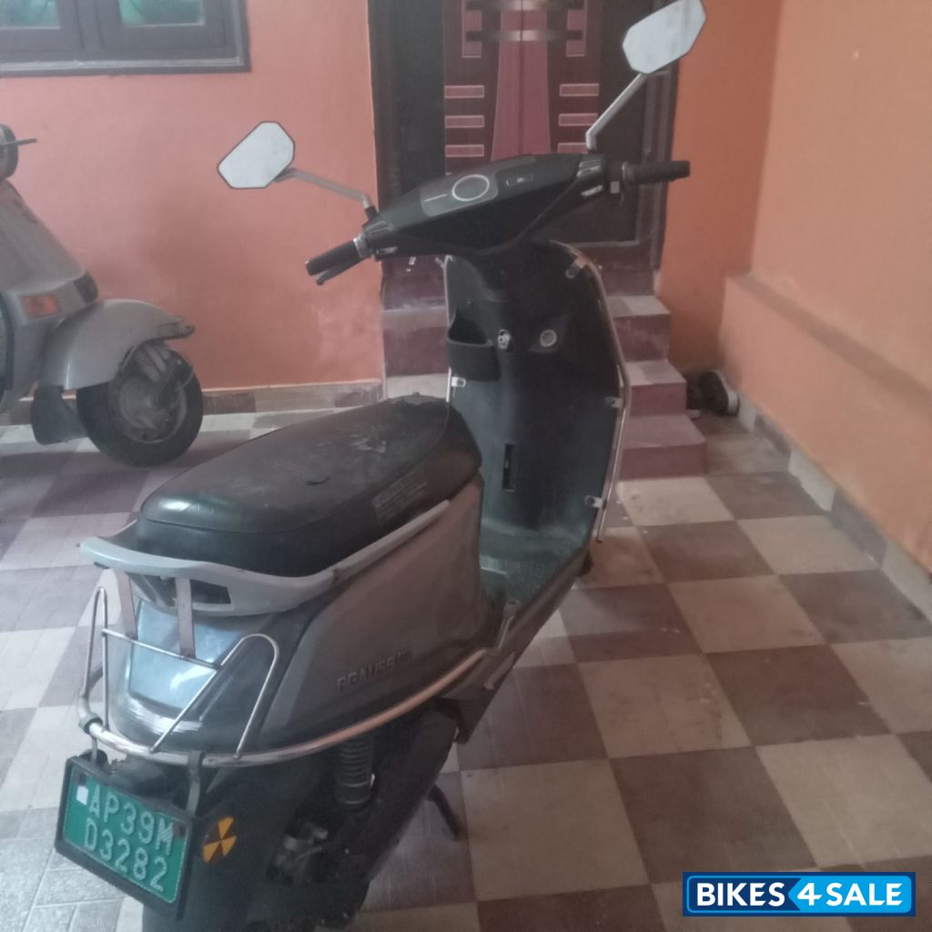 BGauss B8 Lithium Ion