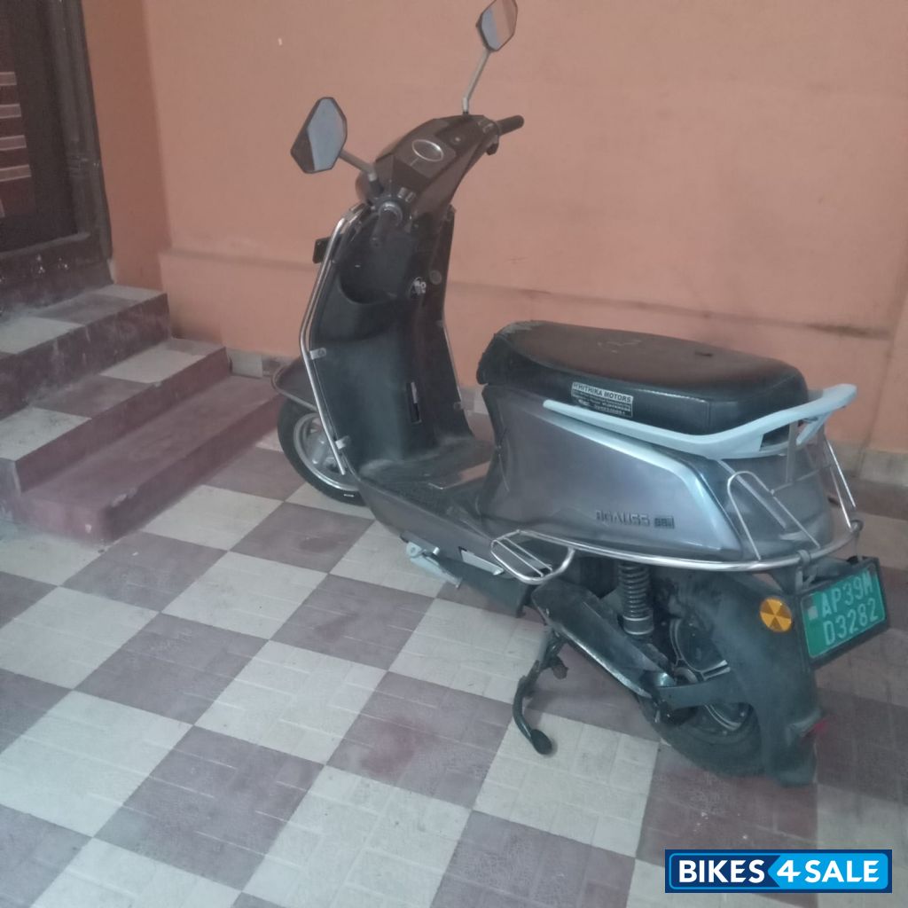 BGauss B8 Lithium Ion