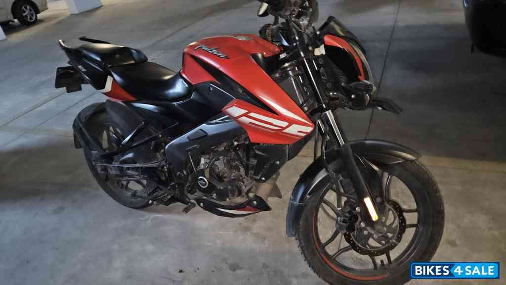 Bajaj Pulsar NS 125