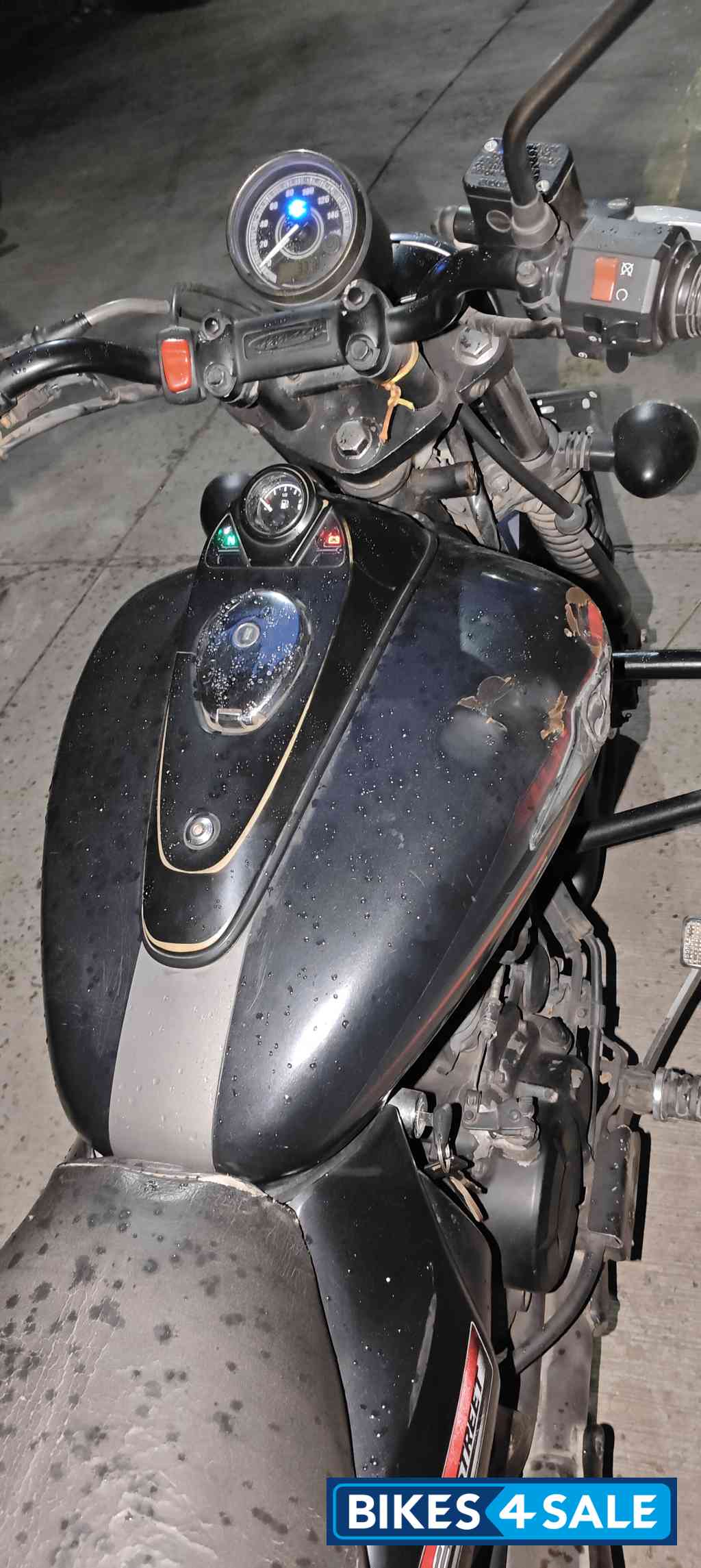 Mat Black Bajaj Avenger Street 220