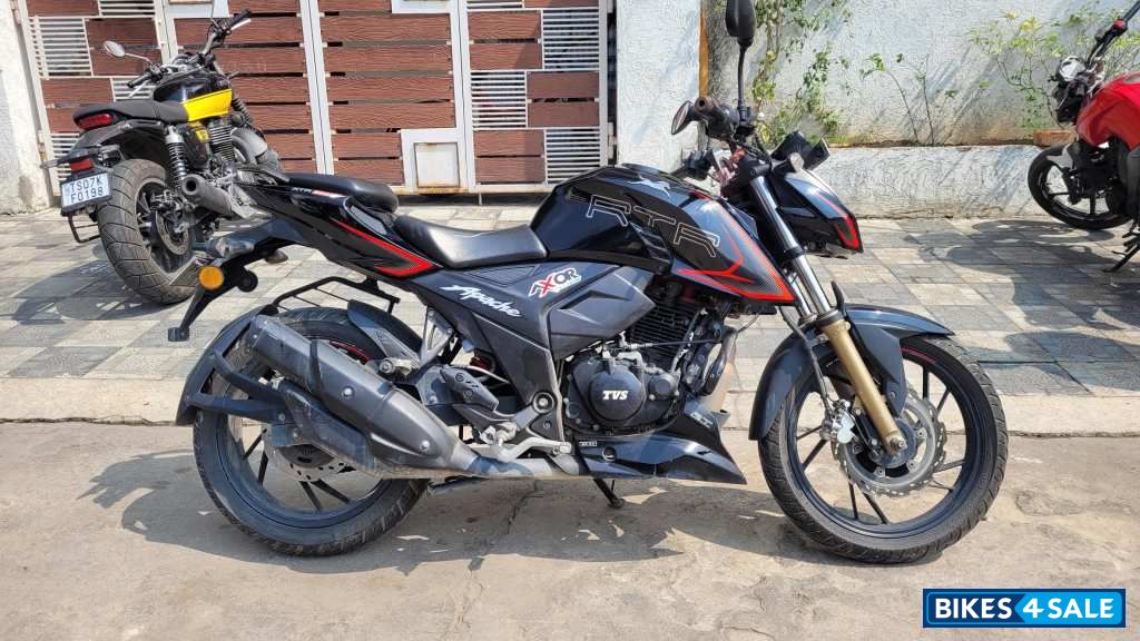 Black TVS Apache RTR 200 4V ABS