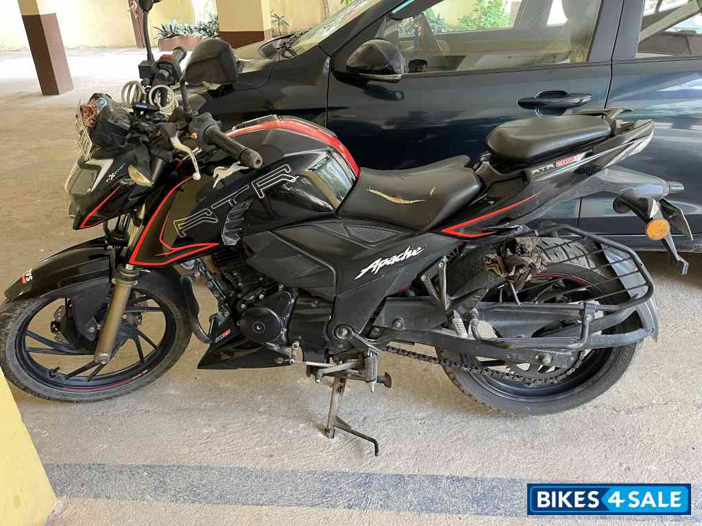 Black TVS Apache RTR 200 4V ABS