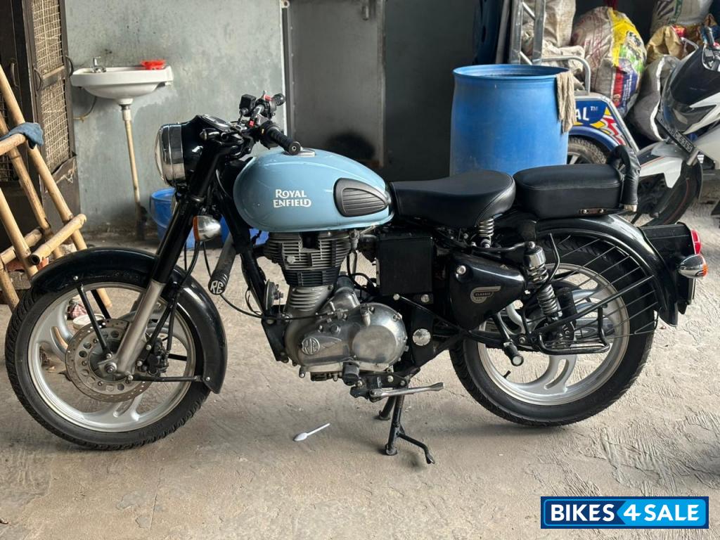 Royal Enfield Classic 350 Redditch Blue