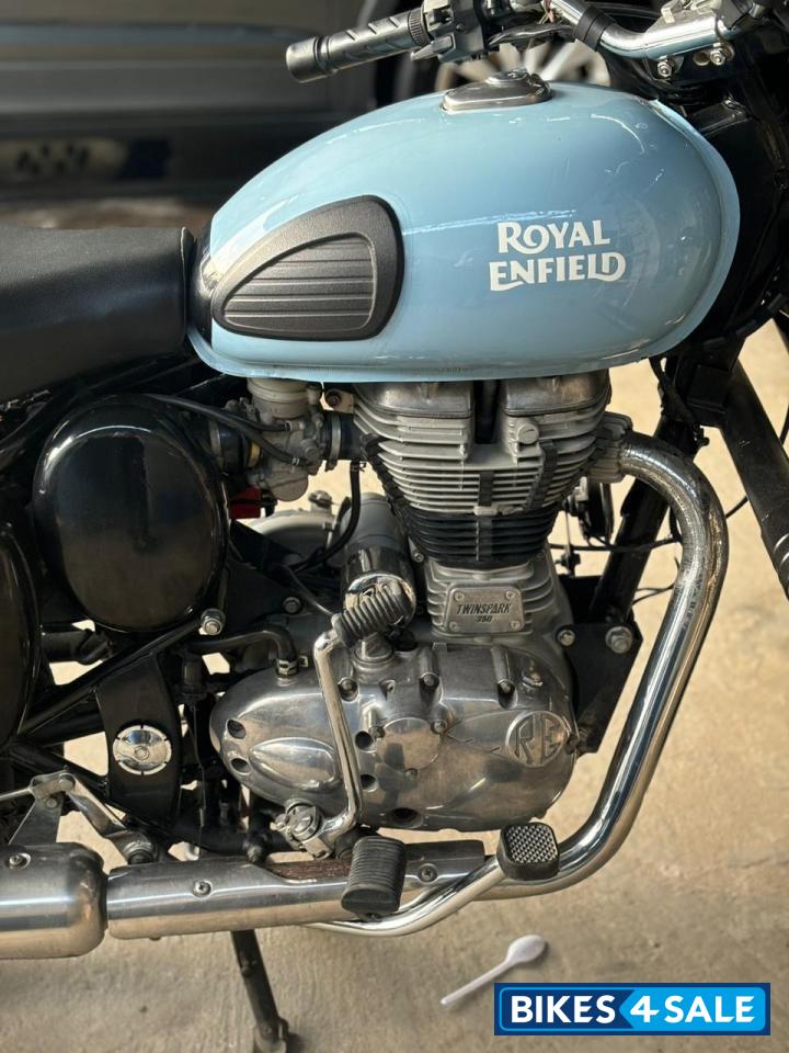 Royal Enfield Classic 350 Redditch Blue