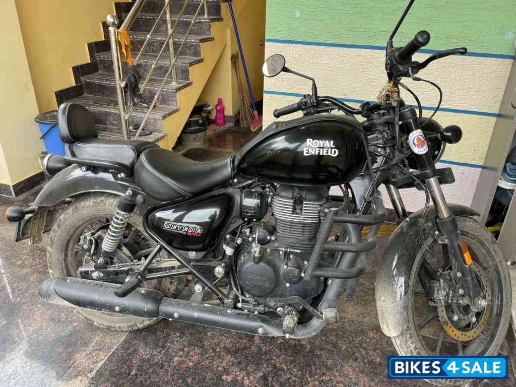 Fireball Black Cs Royal Enfield Meteor 350 Fireball