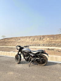 Royal Enfield Hunter 350 Metro