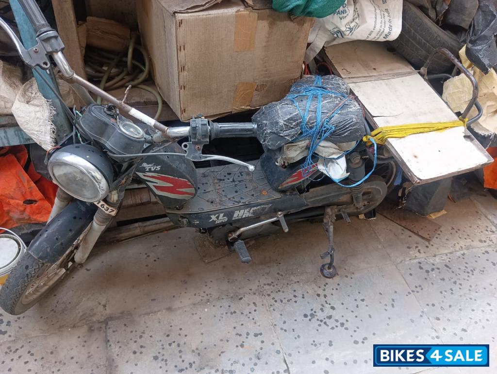 TVS XL Super Heavy Duty