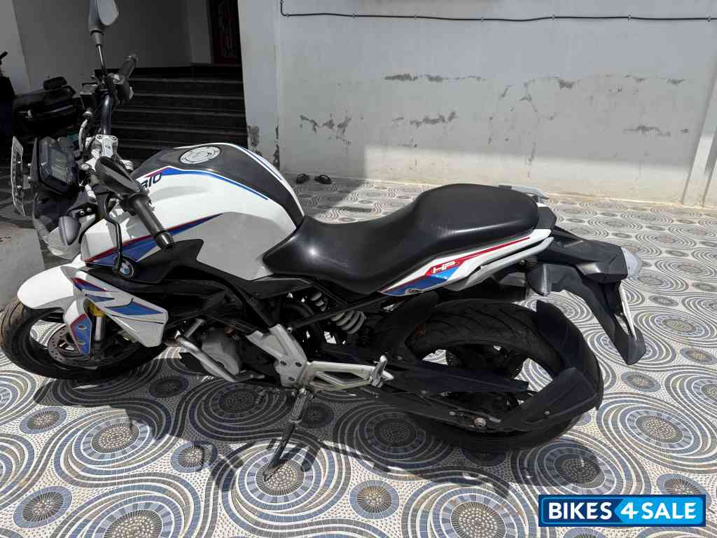 Bmw White BMW G 310 R Bmw White BMW G 310 R