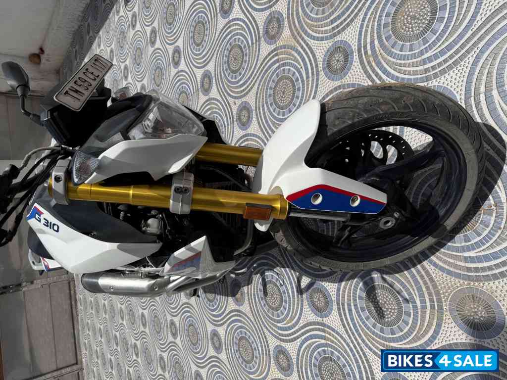 Bmw White BMW G 310 R Bmw White BMW G 310 R