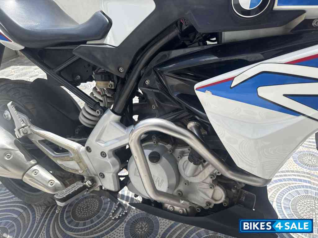 Bmw White BMW G 310 R Bmw White BMW G 310 R