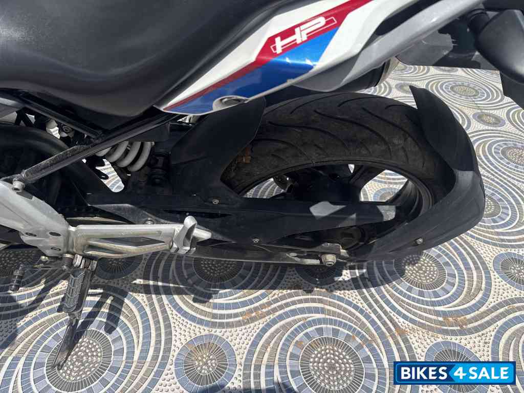 Bmw White BMW G 310 R Bmw White BMW G 310 R