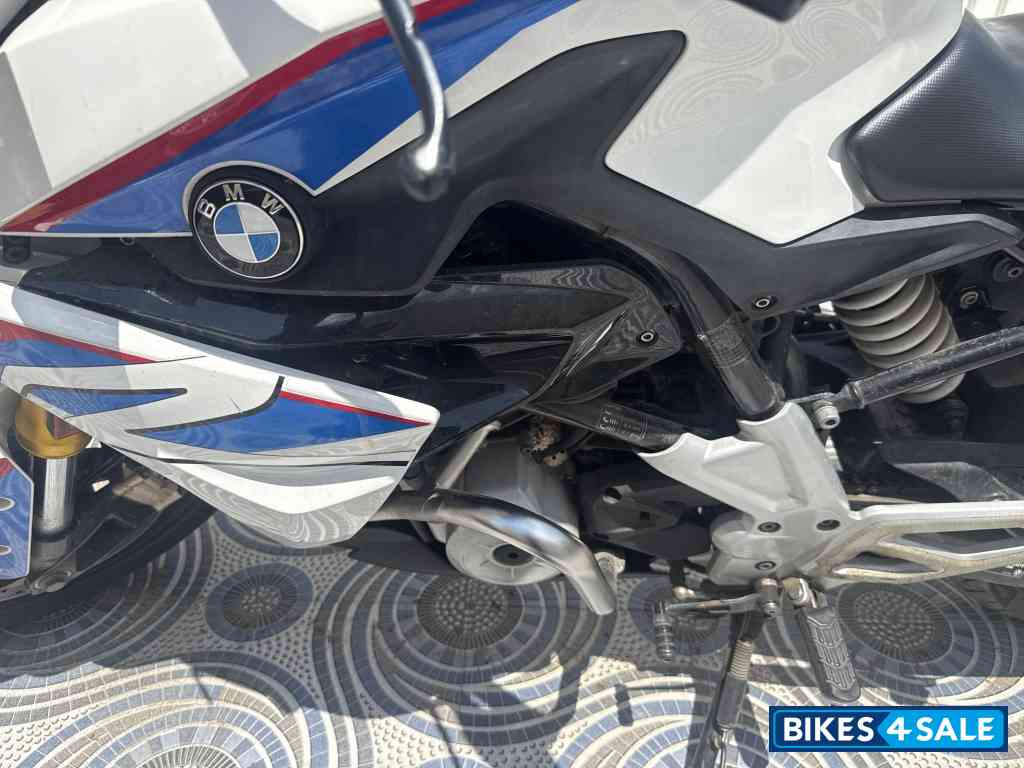 Bmw White BMW G 310 R Bmw White BMW G 310 R