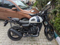 Yezdi Adventure Gloss 2023 Model