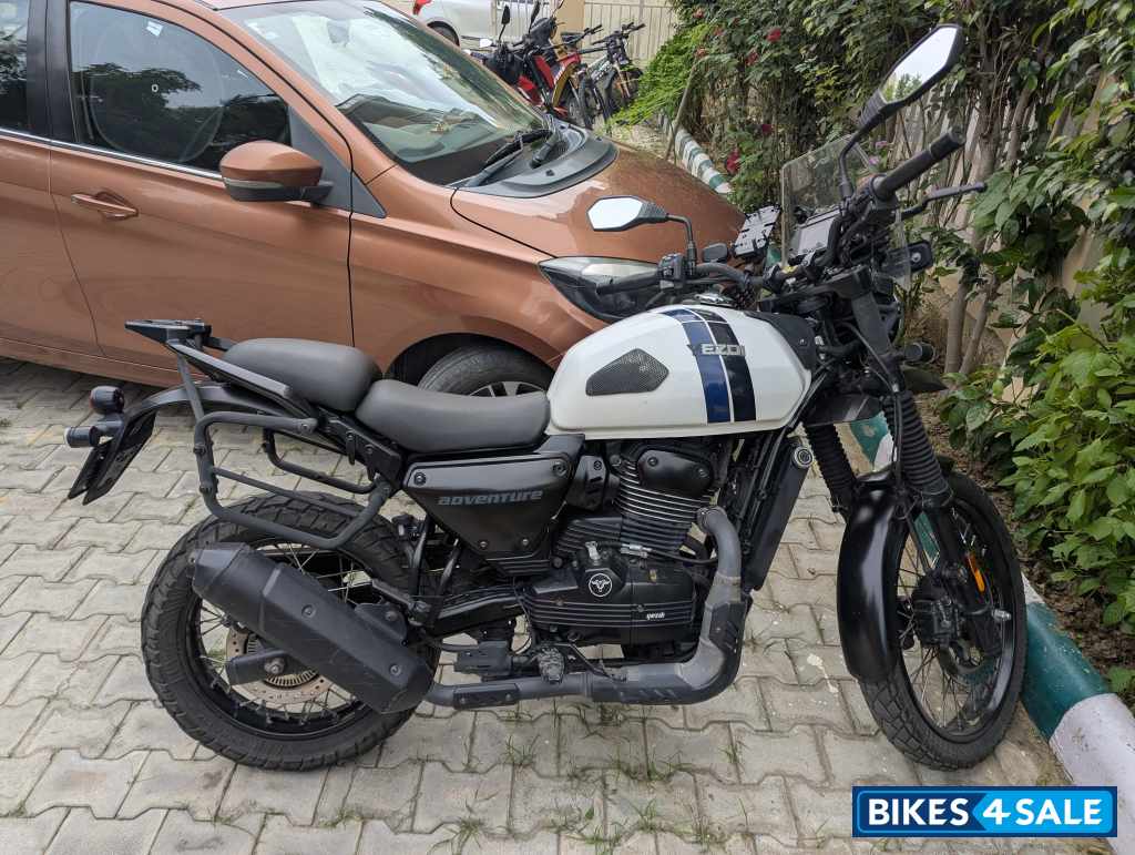 Yezdi Adventure Gloss