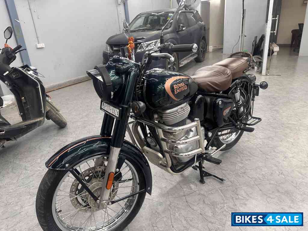 Helcyon Green Royal Enfield Classic 350 2024