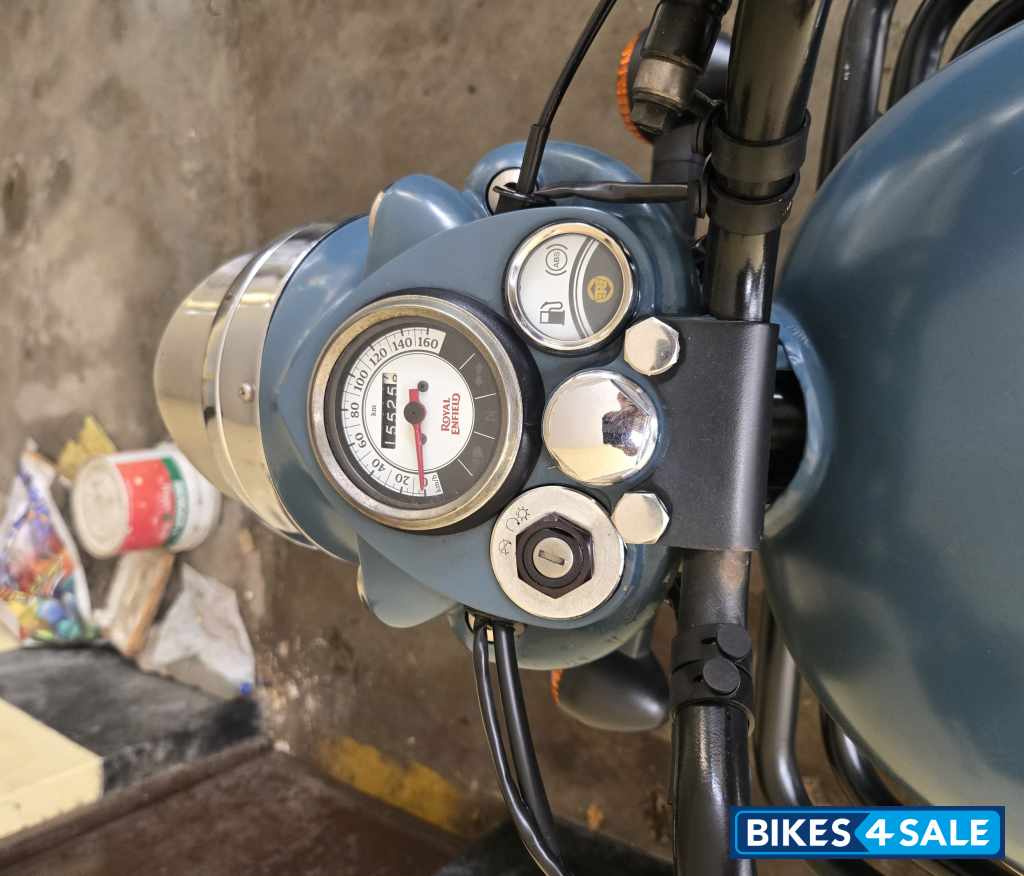 Royal Enfield Classic Squadron Blue