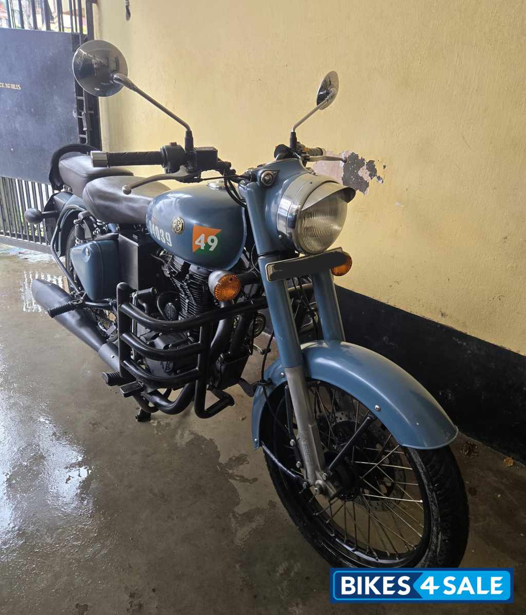 Royal Enfield Classic Squadron Blue