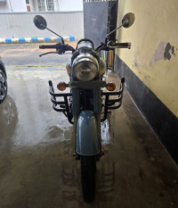 Royal Enfield Classic Squadron Blue
