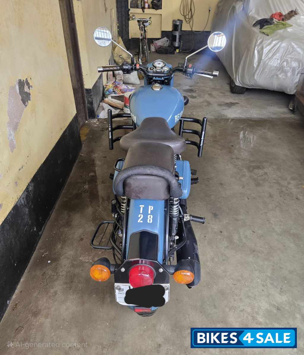 Royal Enfield Classic Squadron Blue