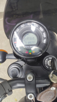 Royal Enfield Hunter 350 Retro