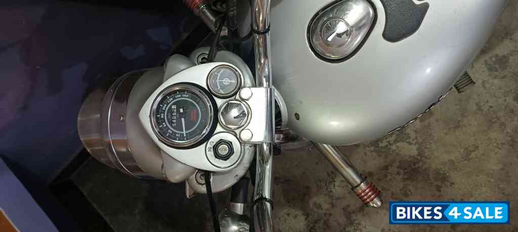 Silver Royal Enfield Bullet Electra Twinspark