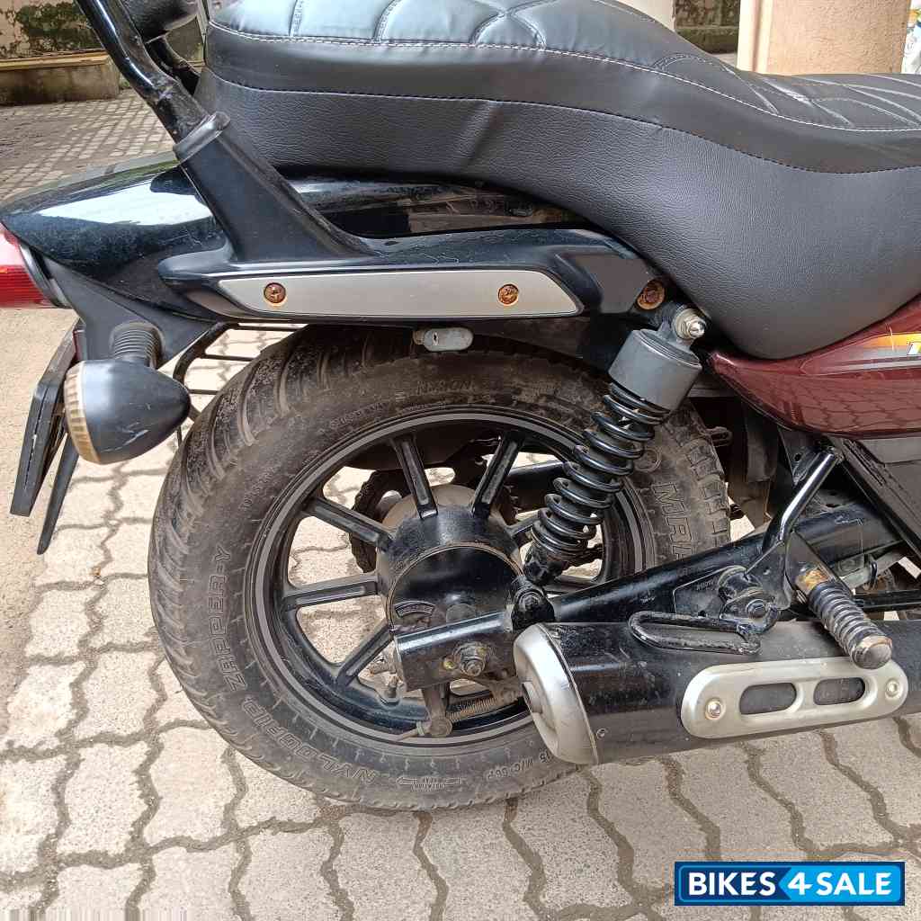 Maroon Bajaj Avenger Street 150