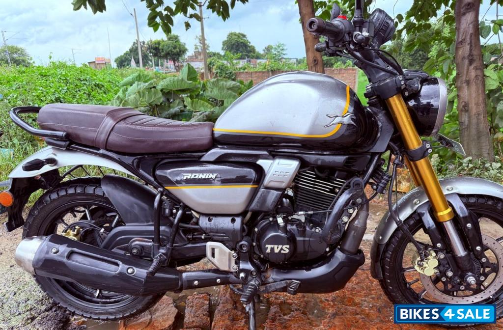 Galactic Grey TVS Ronin TD