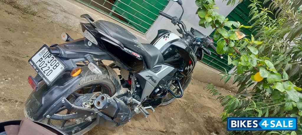 TVS Apache RTR 160 4V