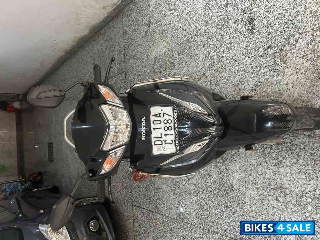 Black Honda Activa 6G Dlx