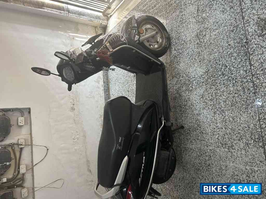 Black Honda Activa 6G Dlx
