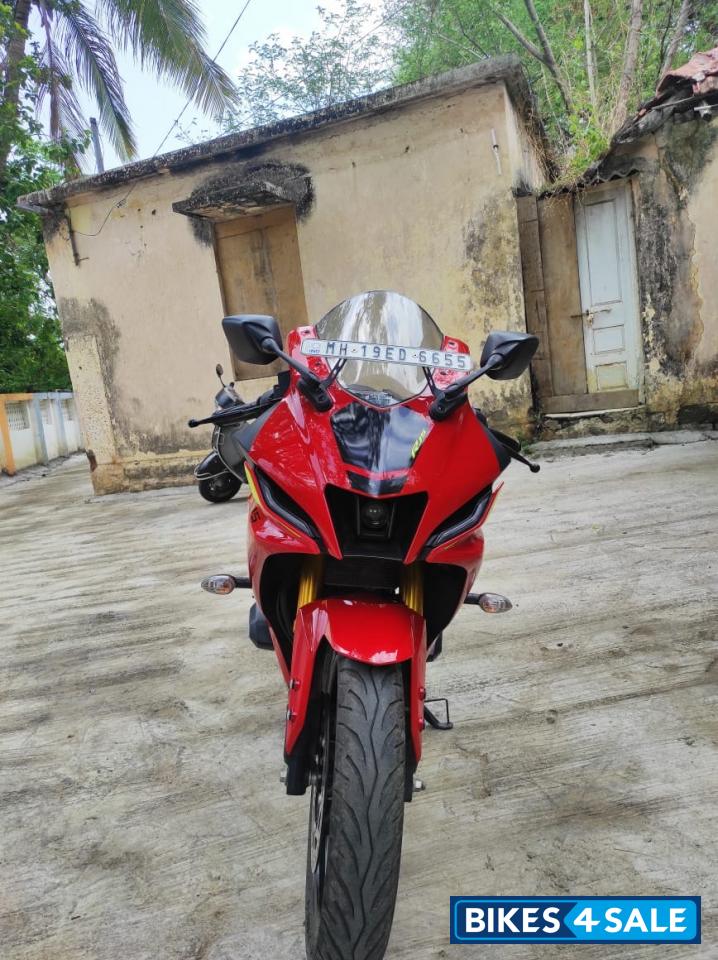 Yamaha YZF R1