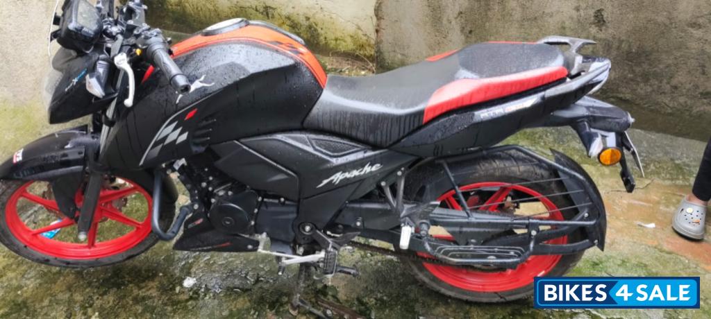 TVS Apache RTR 160 4V TVS Apache RTR 160 4V