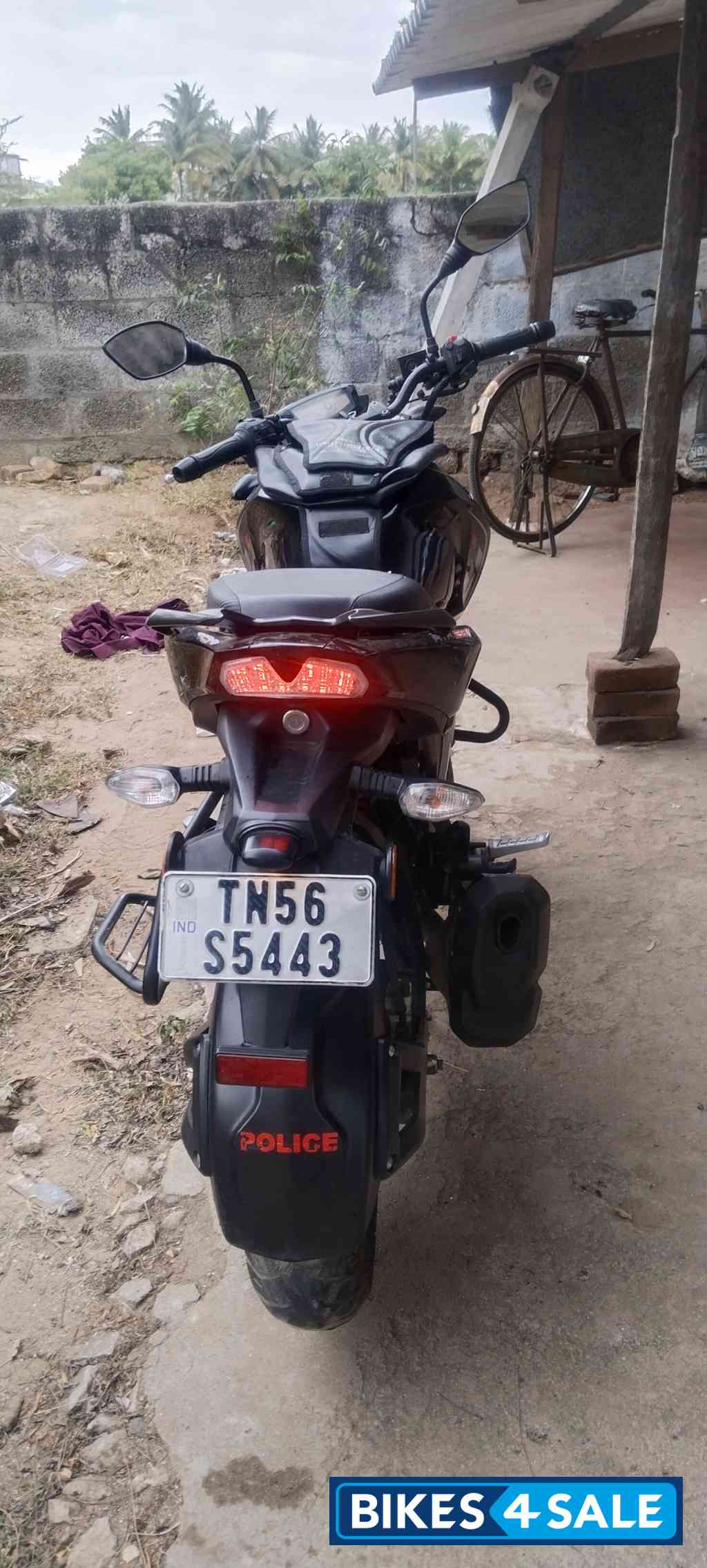 TVS Apache RTR 160 4V BS6