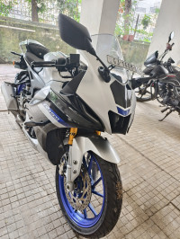 Yamaha R15M